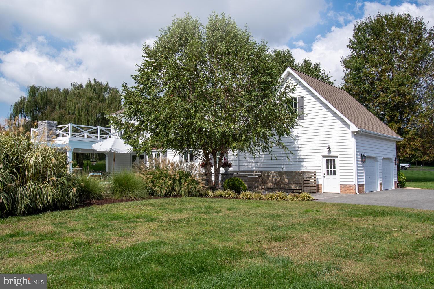 5468 Wellington Dr