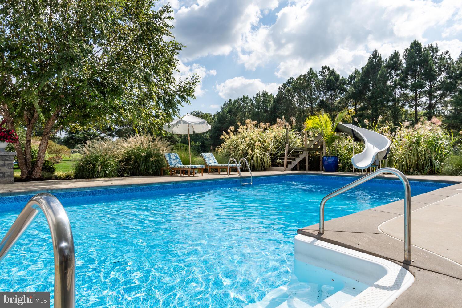 5468 Wellington Dr