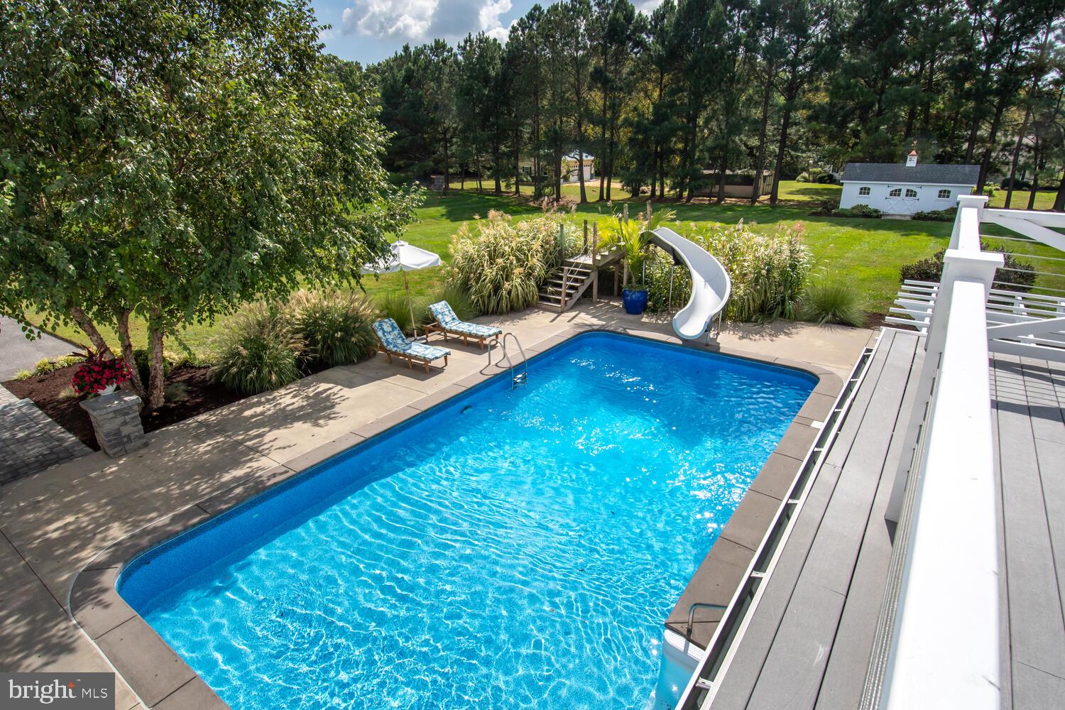 5468 Wellington Dr