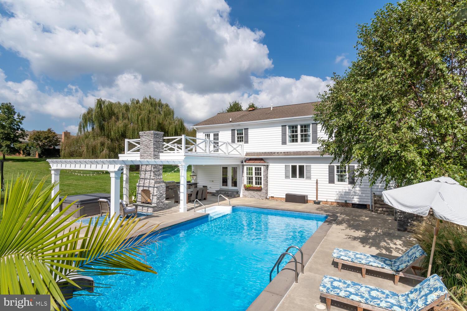 5468 Wellington Dr