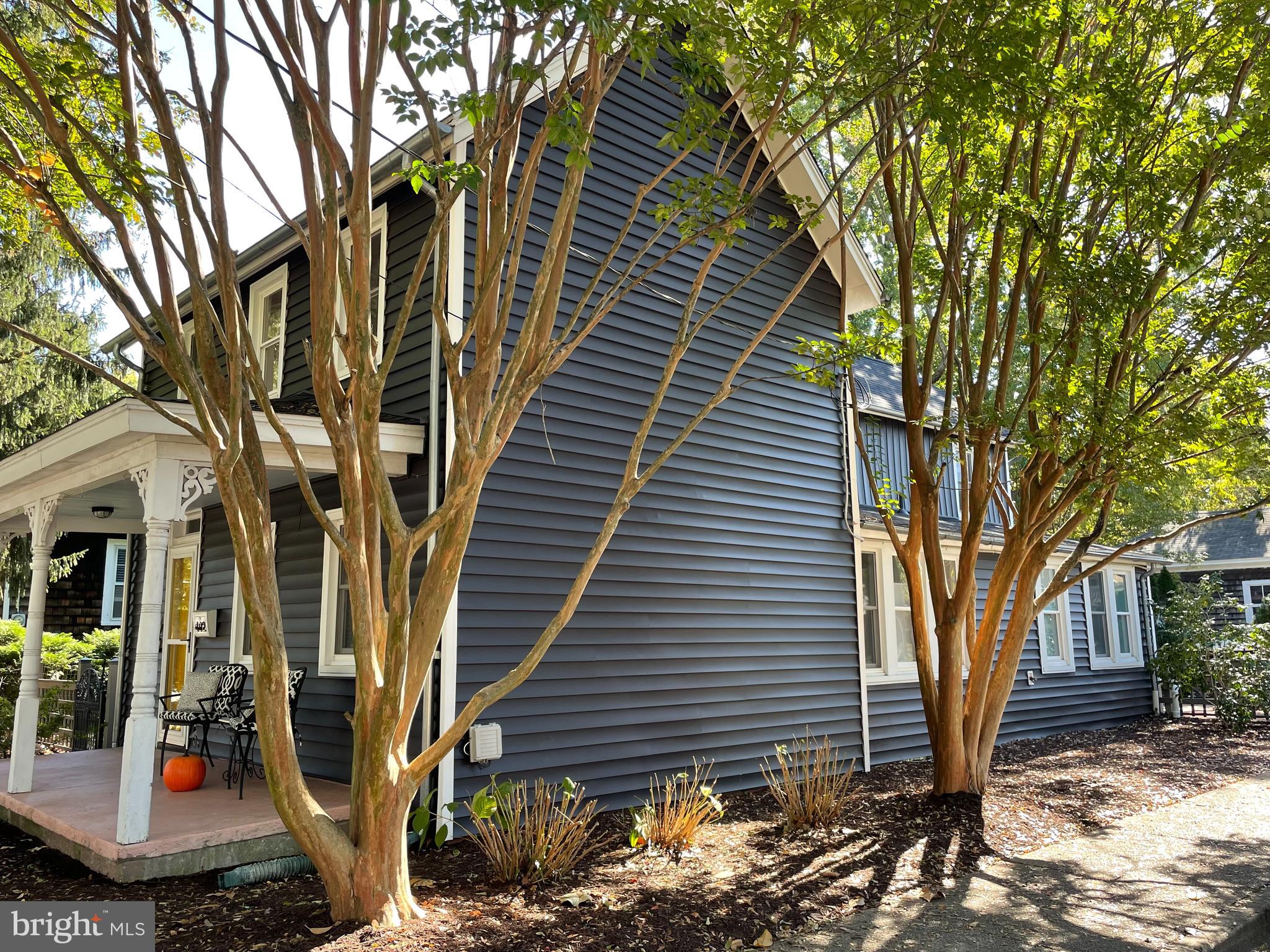 402 Cherry St