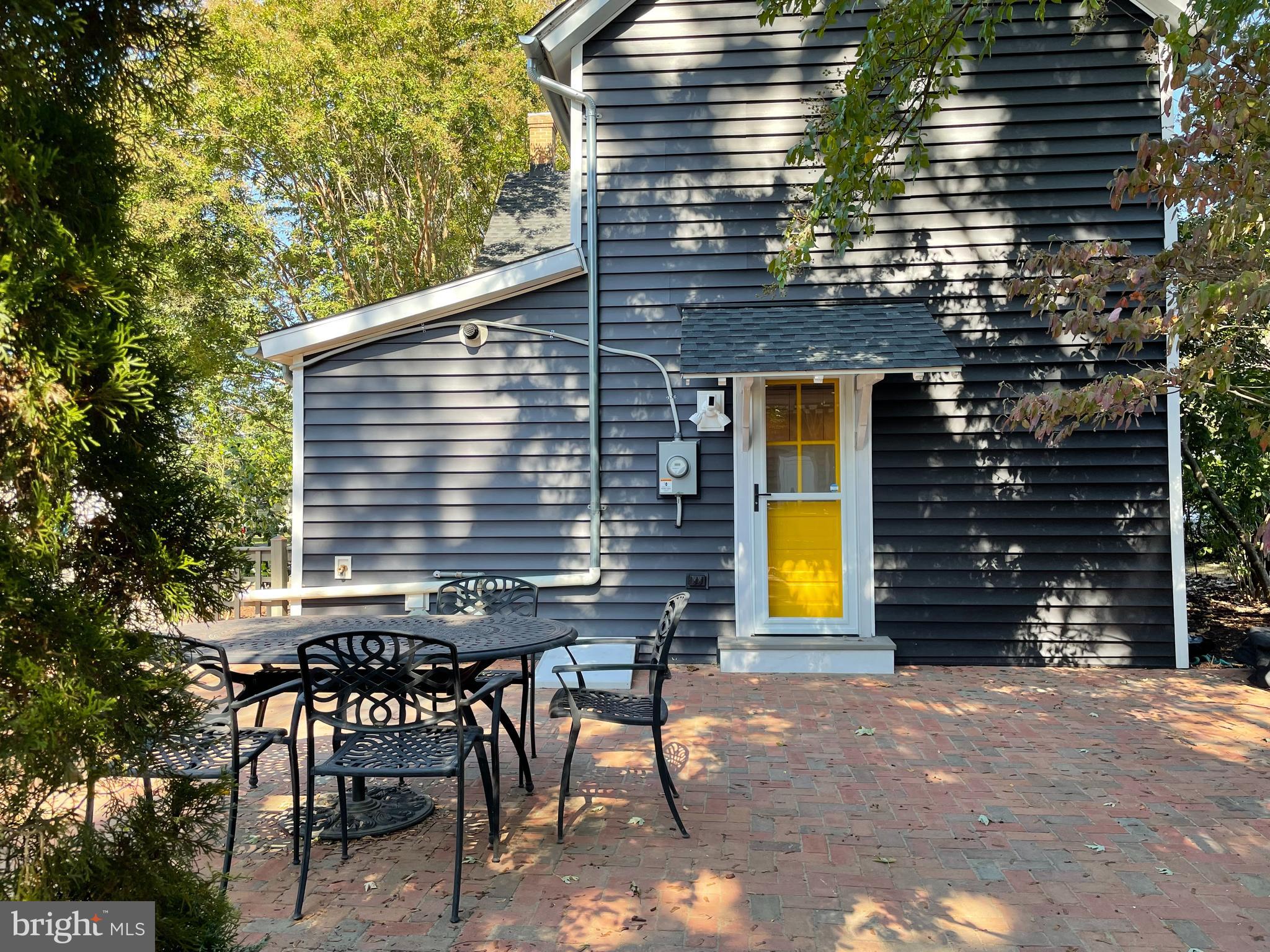 402 Cherry St