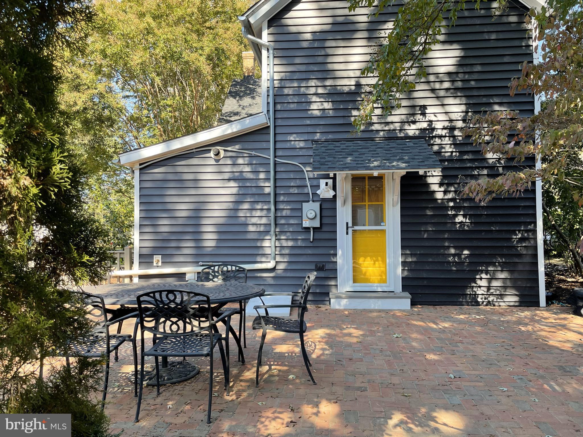 402 Cherry St