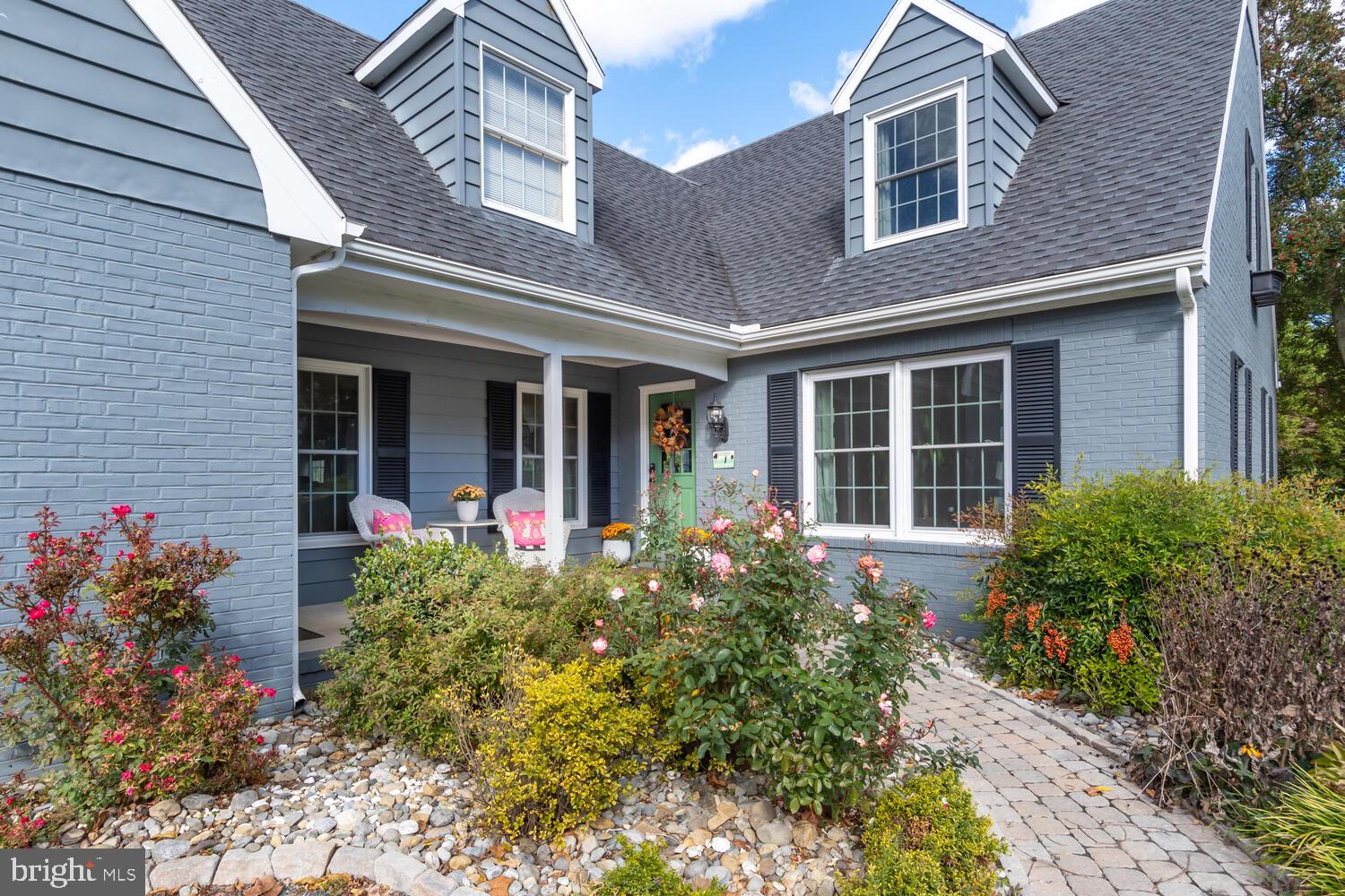 6372 Country Club Dr