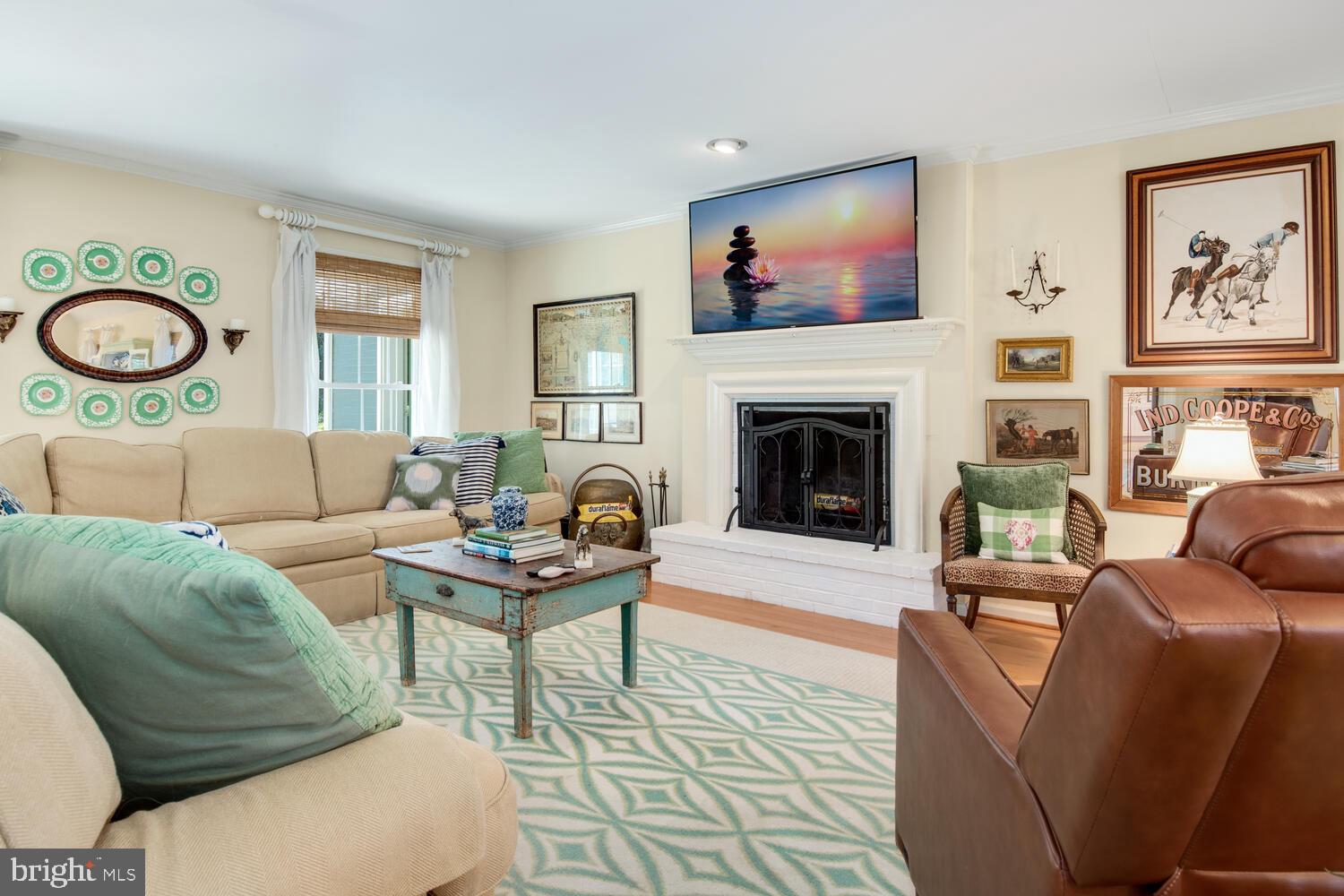 6372 Country Club Dr