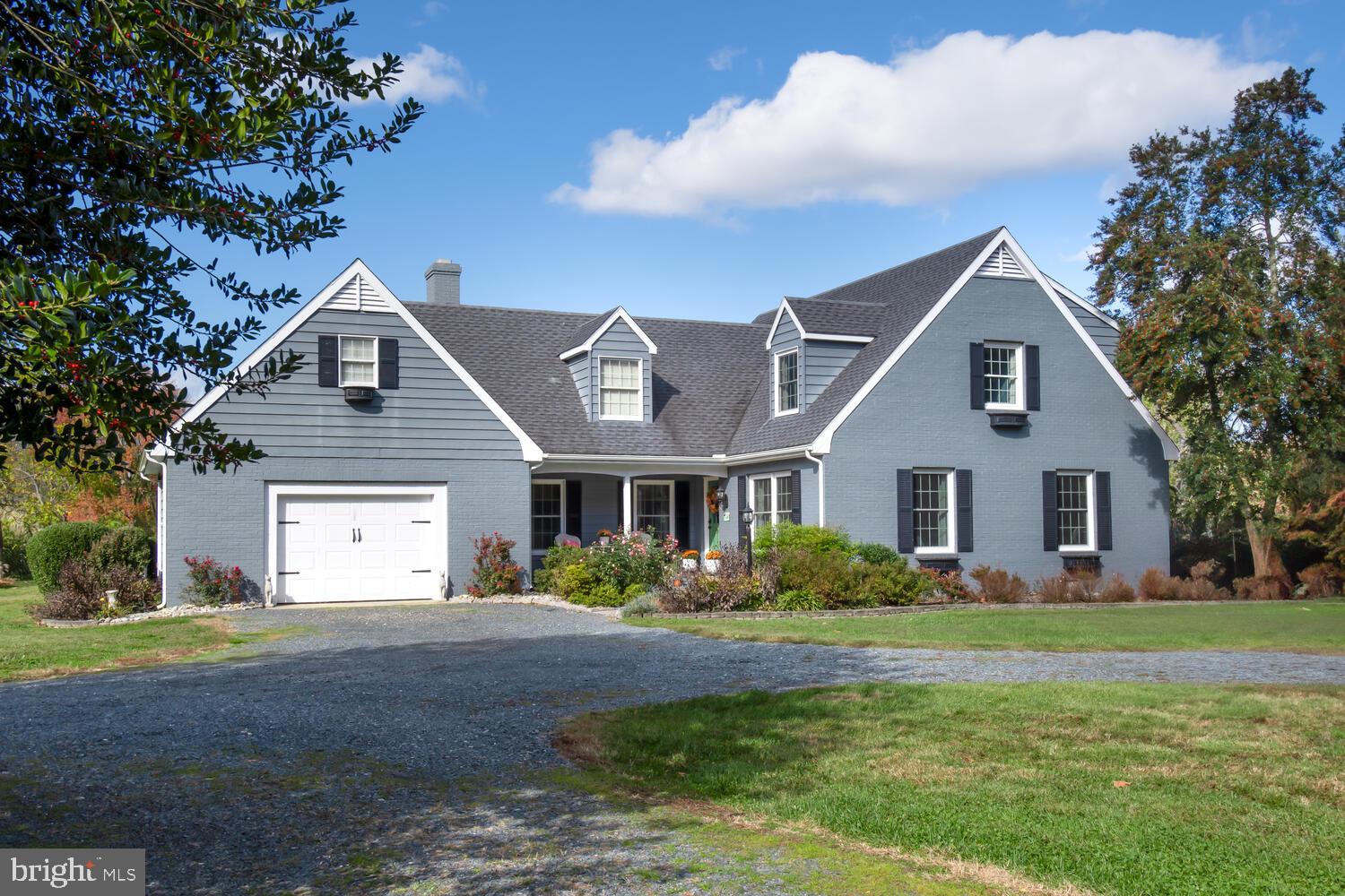 6372 Country Club Dr