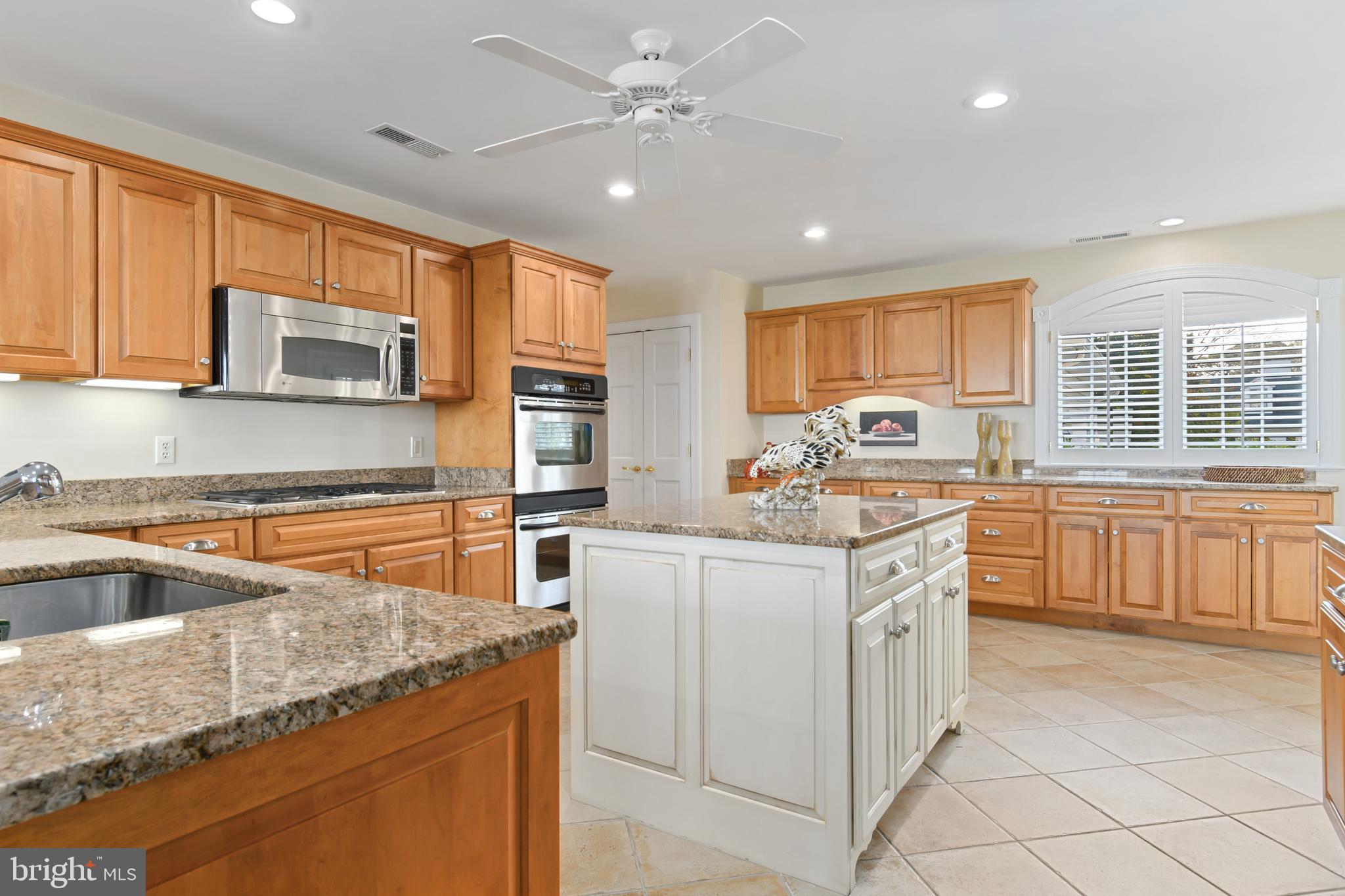 705 Riverview Ter
