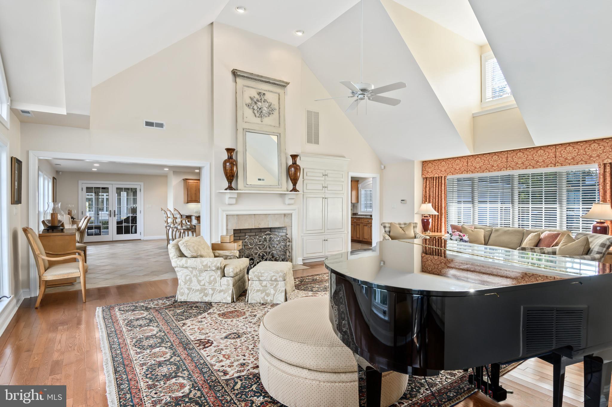 705 Riverview Ter