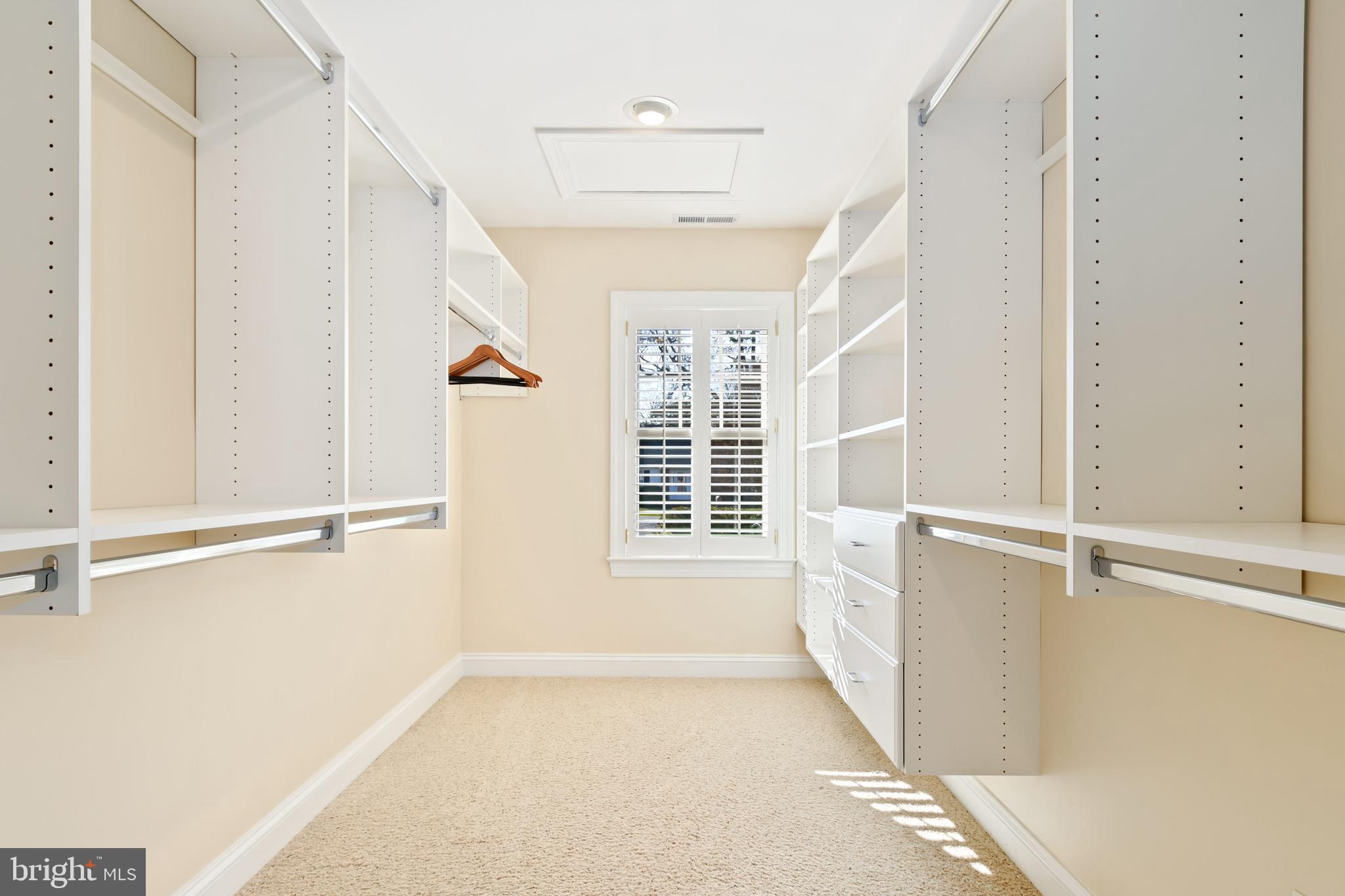 705 Riverview Ter