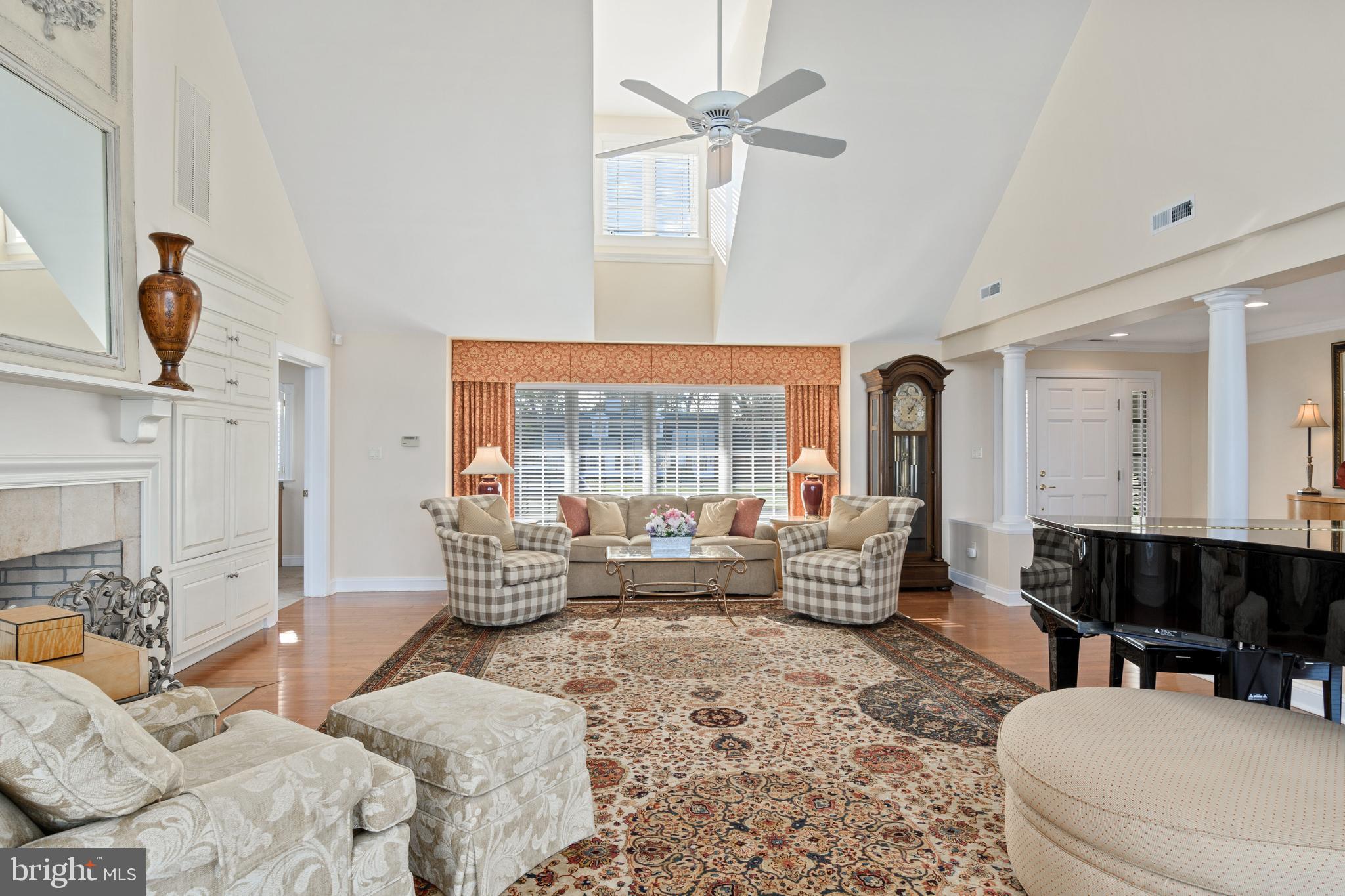 705 Riverview Ter