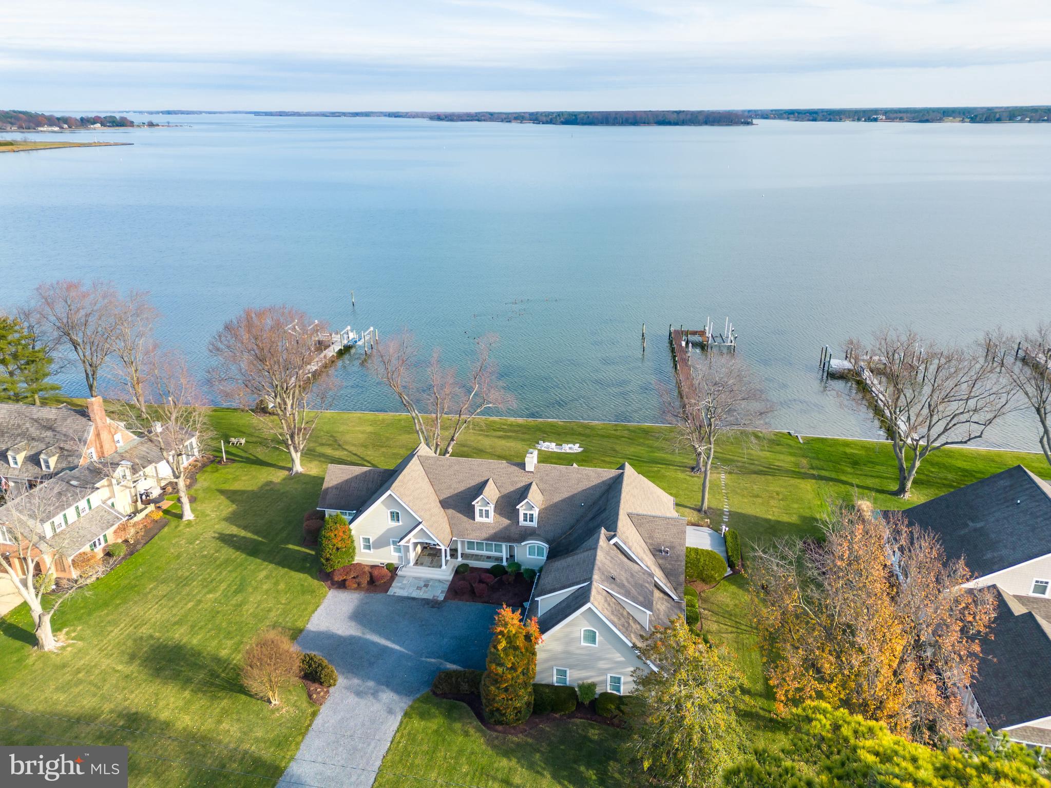 705 Riverview Ter