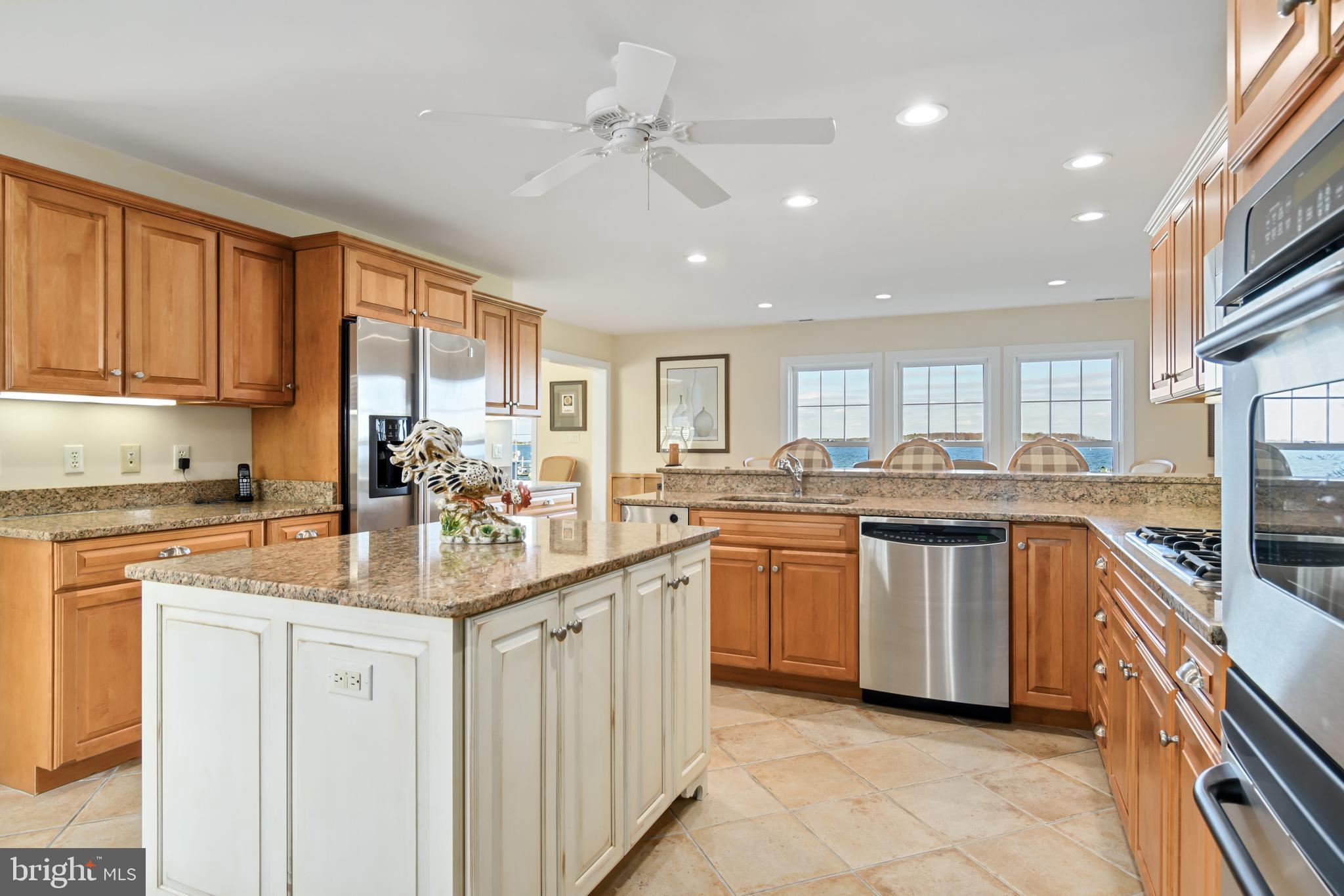705 Riverview Ter