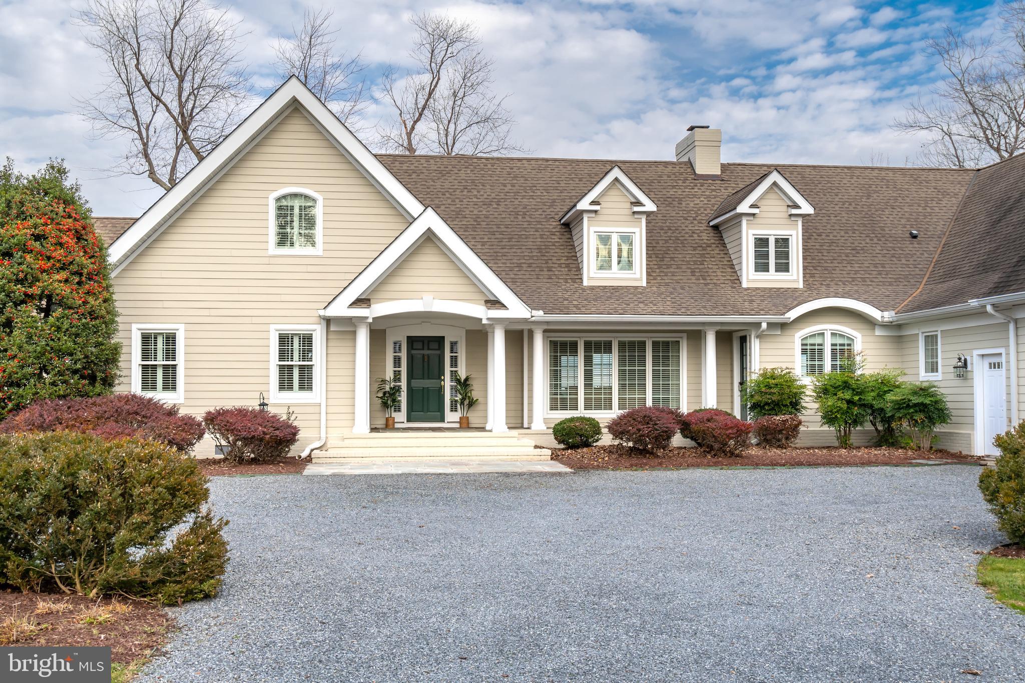 705 Riverview Ter