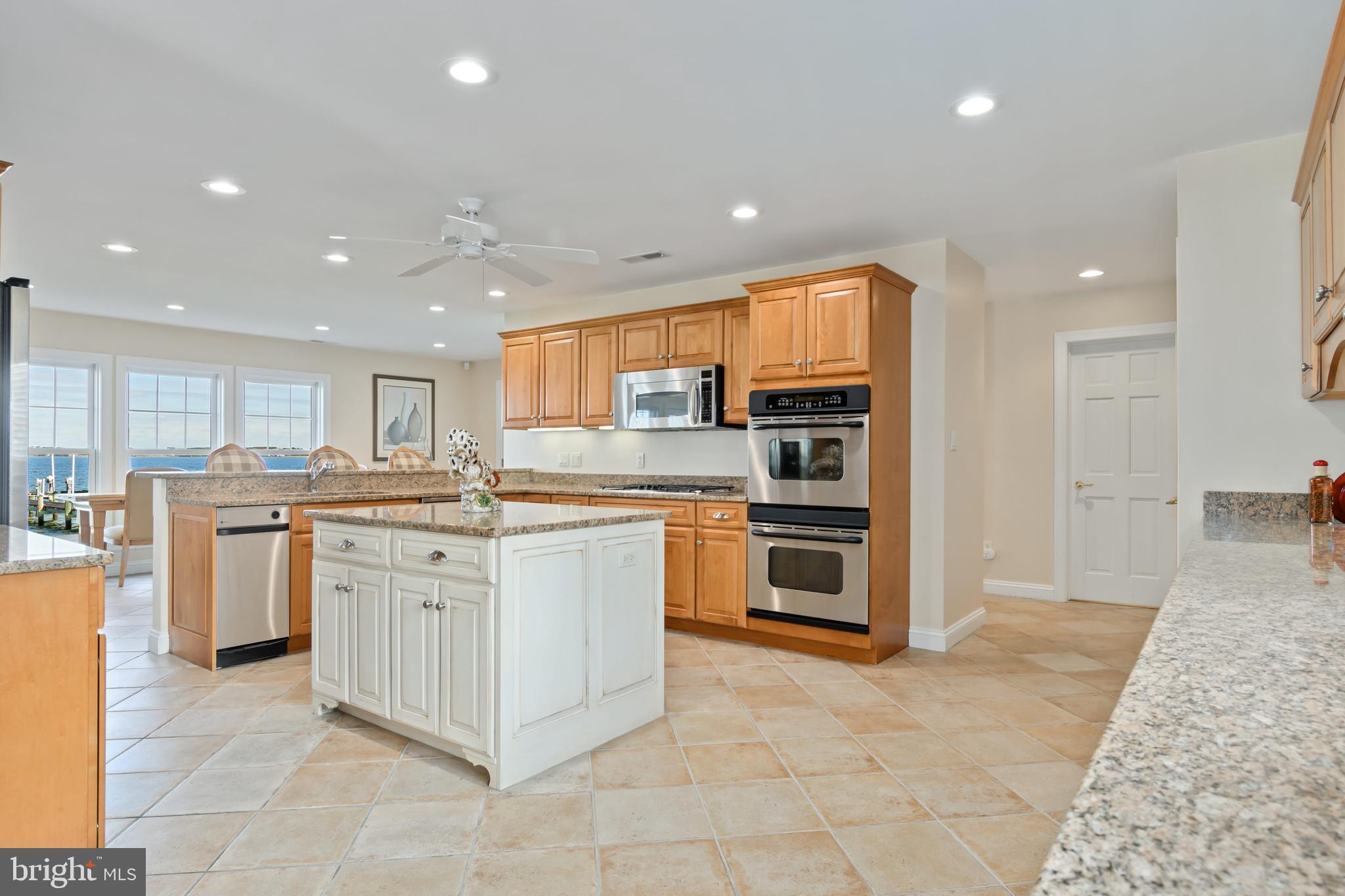 705 Riverview Ter
