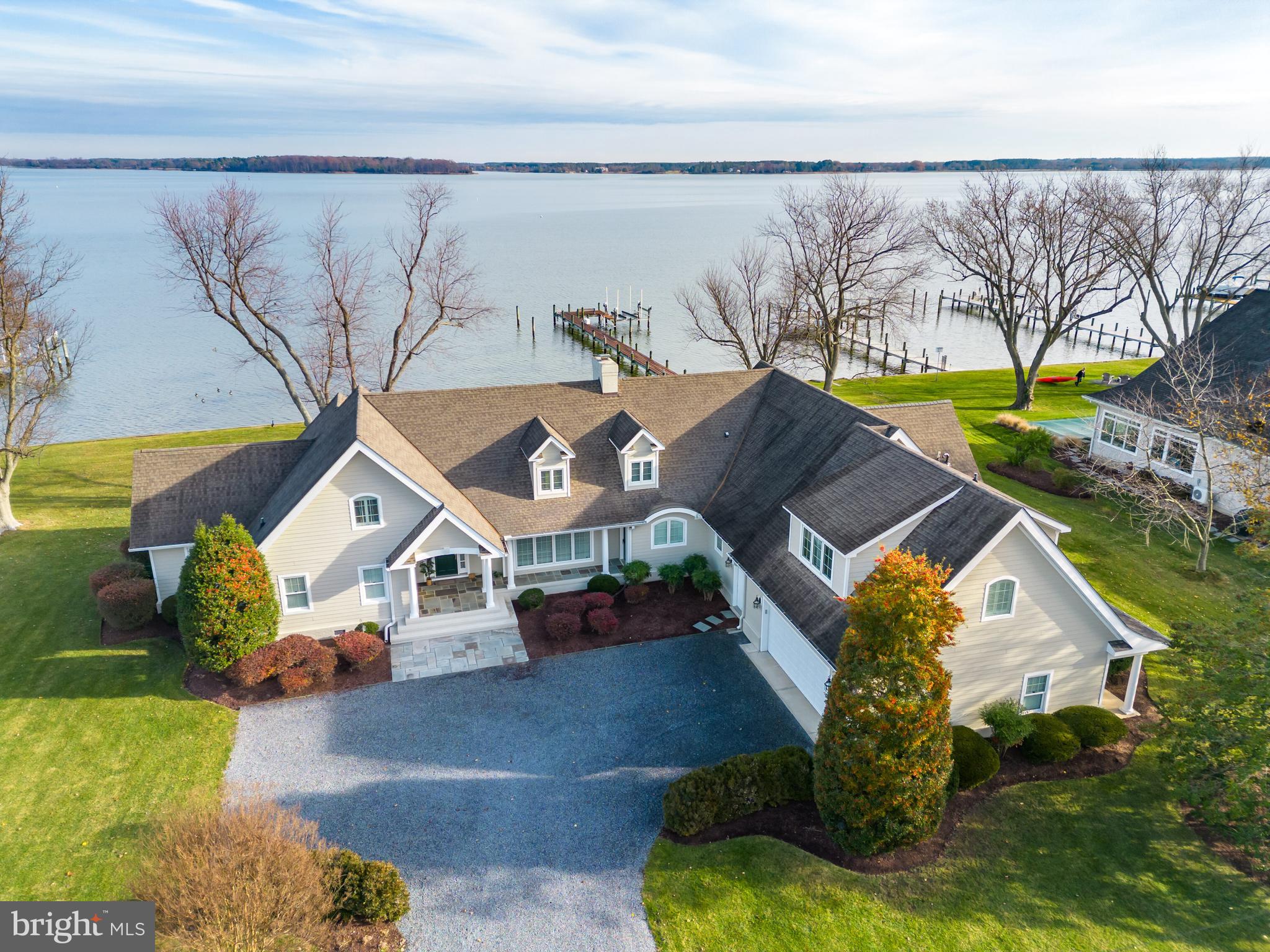 705 Riverview Ter