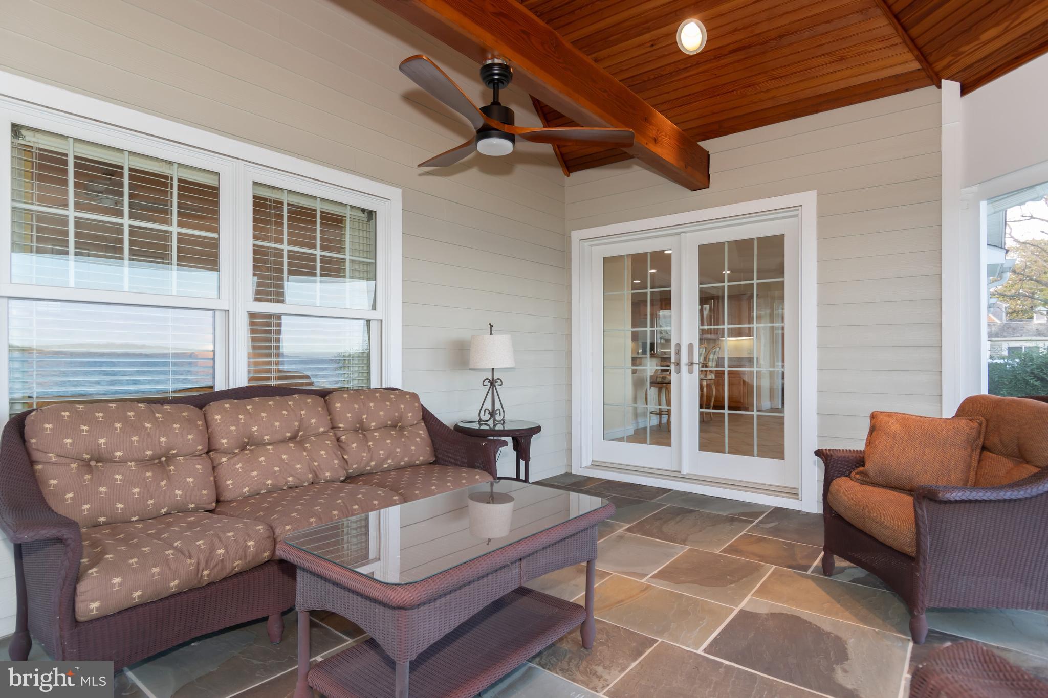 705 Riverview Ter