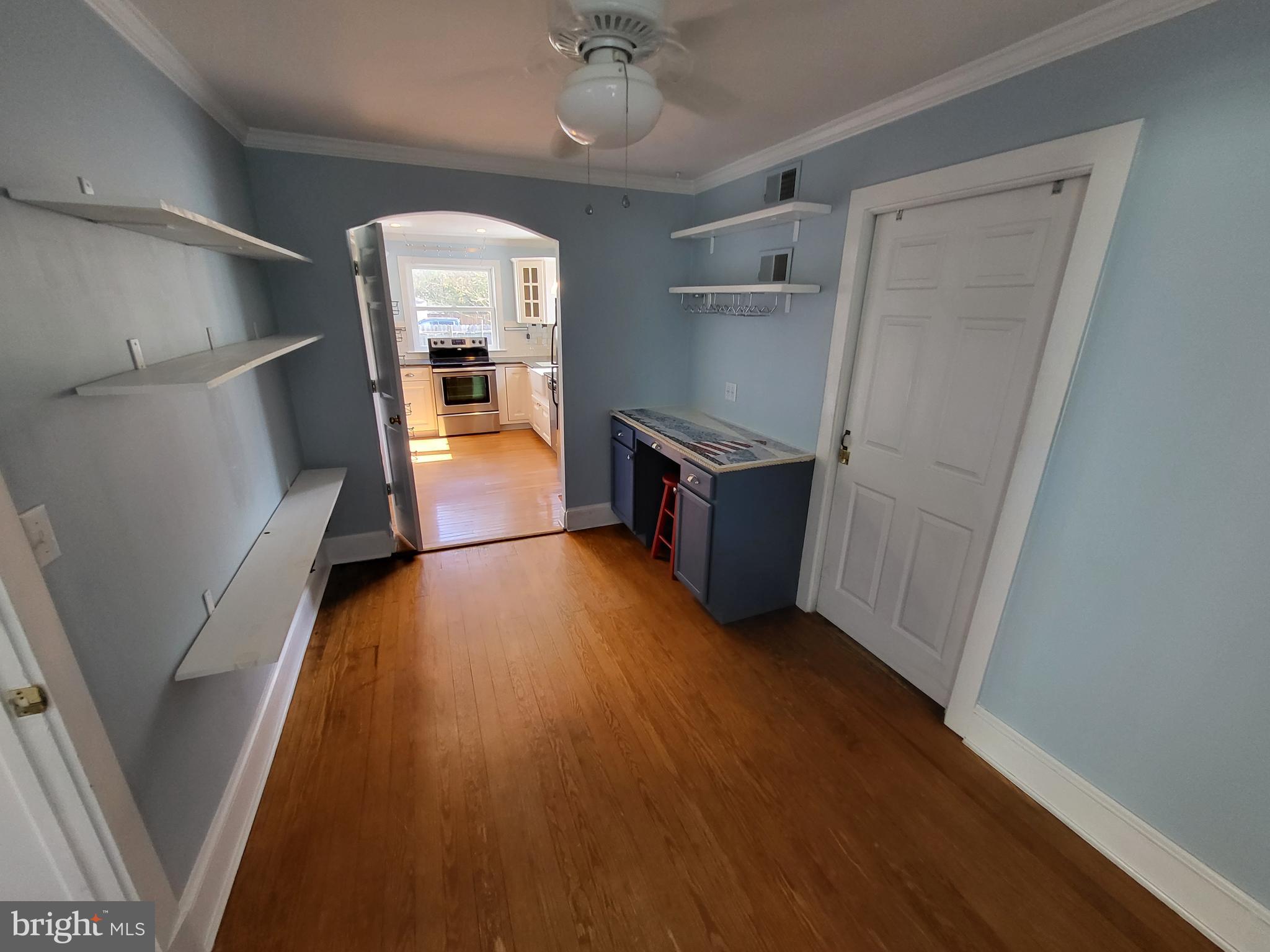 306 S Aurora St
