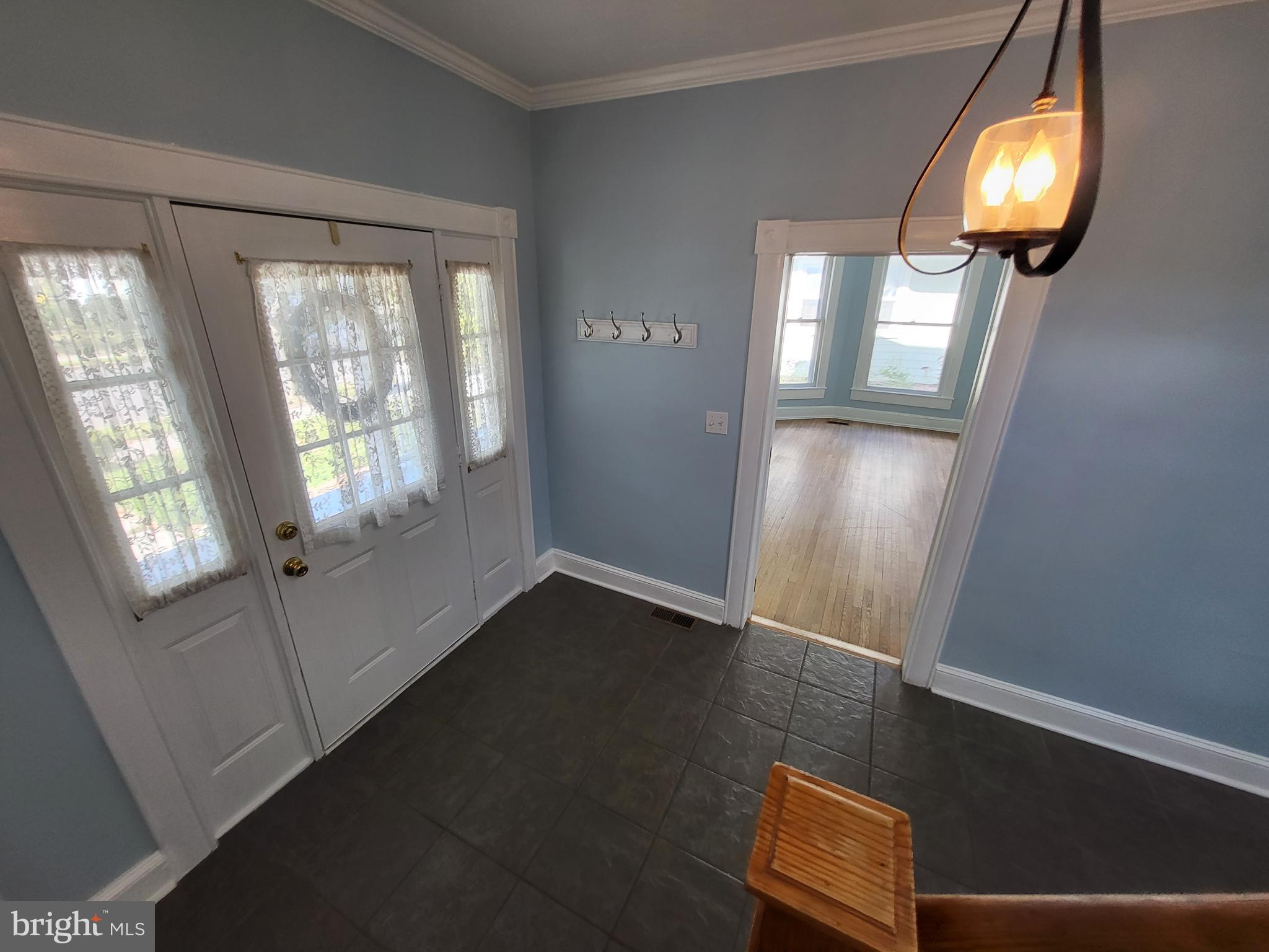 306 S Aurora St