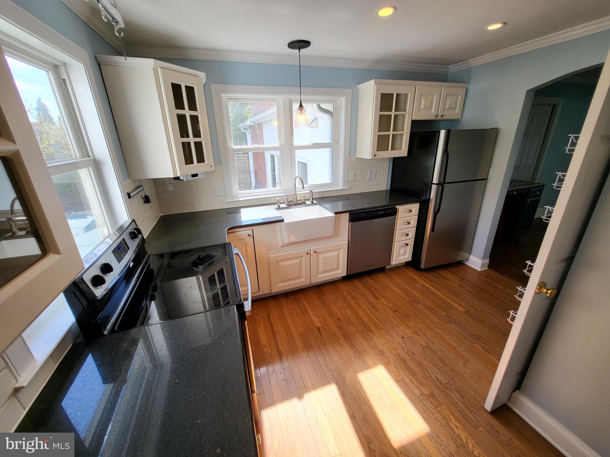 306 S Aurora St