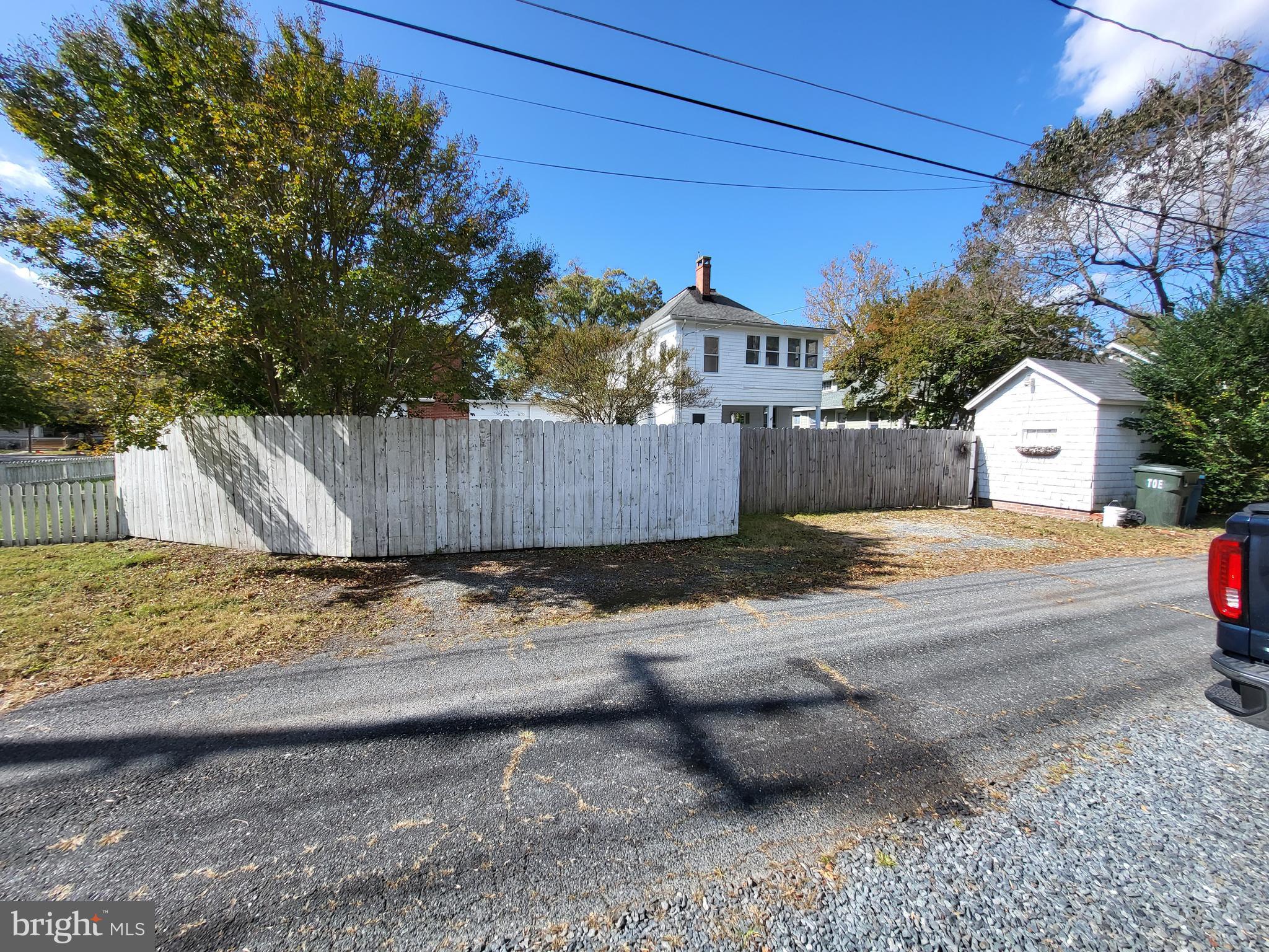 306 S Aurora St