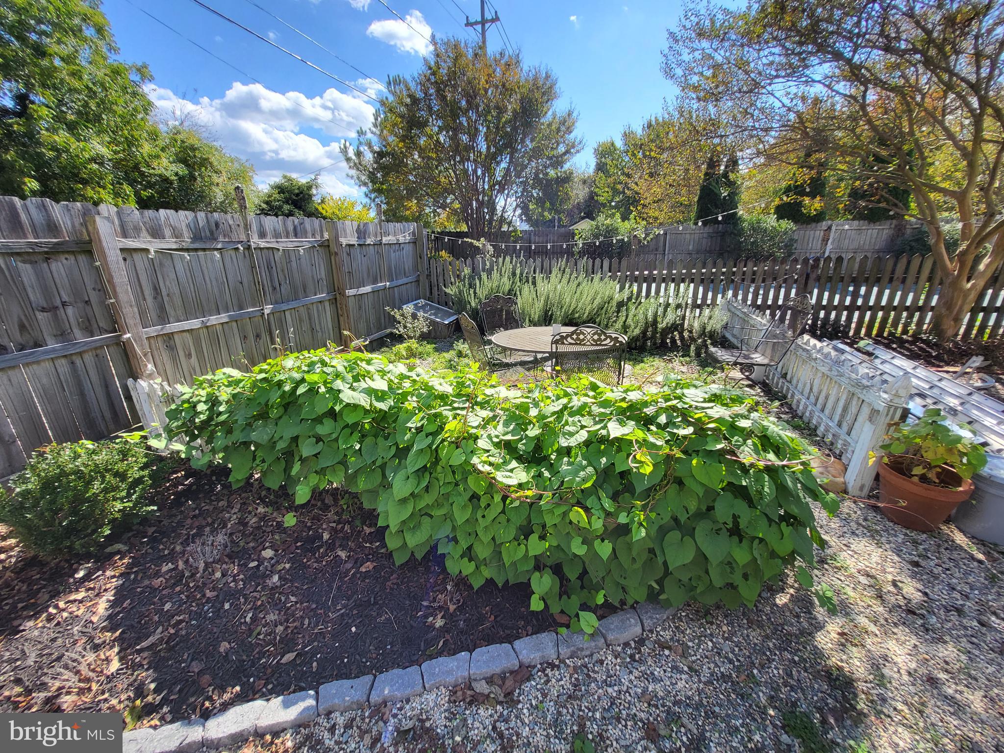 306 S Aurora St