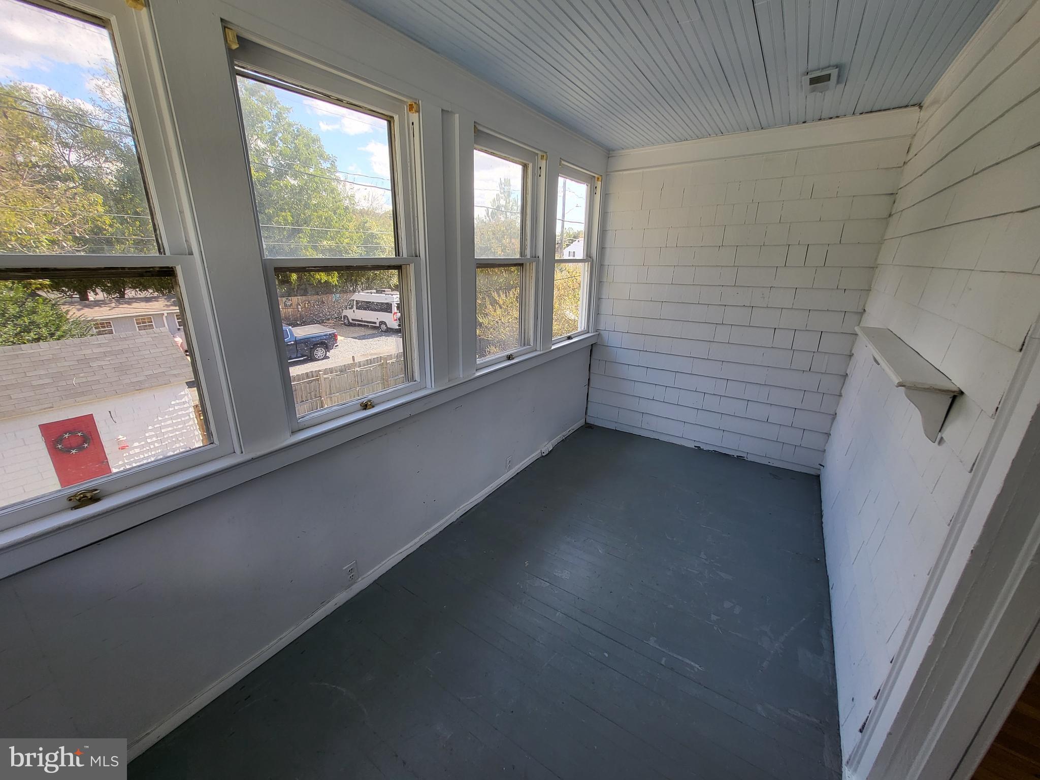 306 S Aurora St