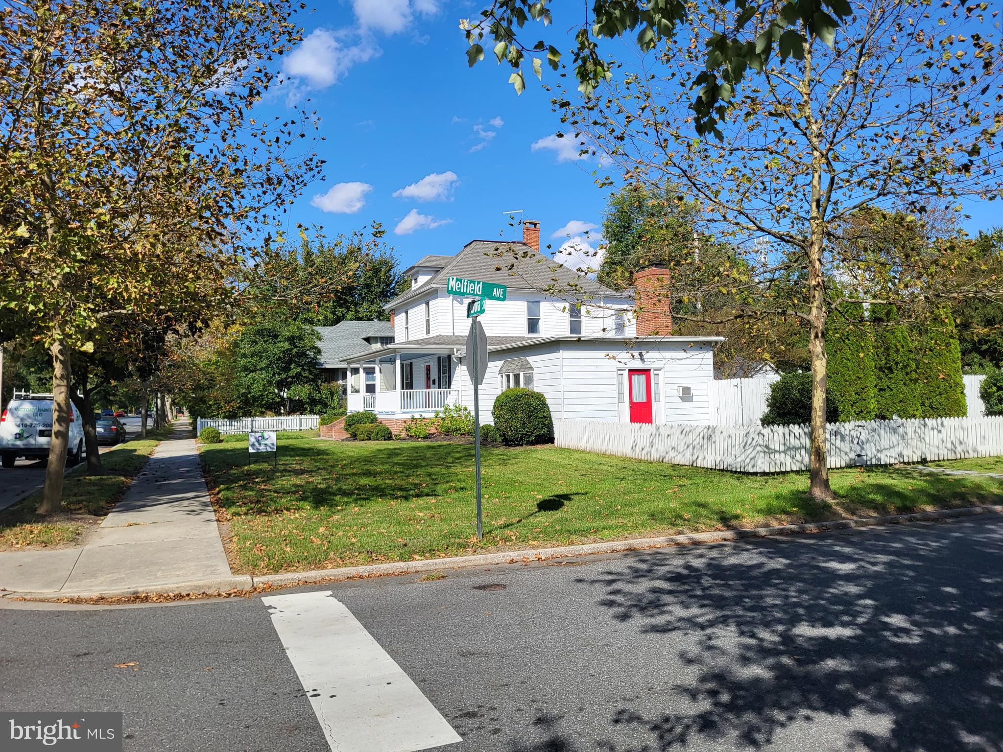 306 S Aurora St
