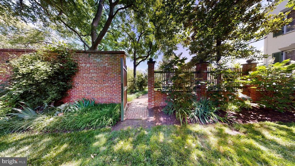27295 Southside Island Creek Rd