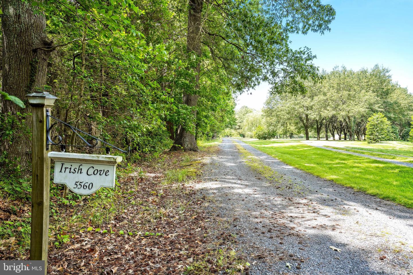 5560 Heron Point Rd