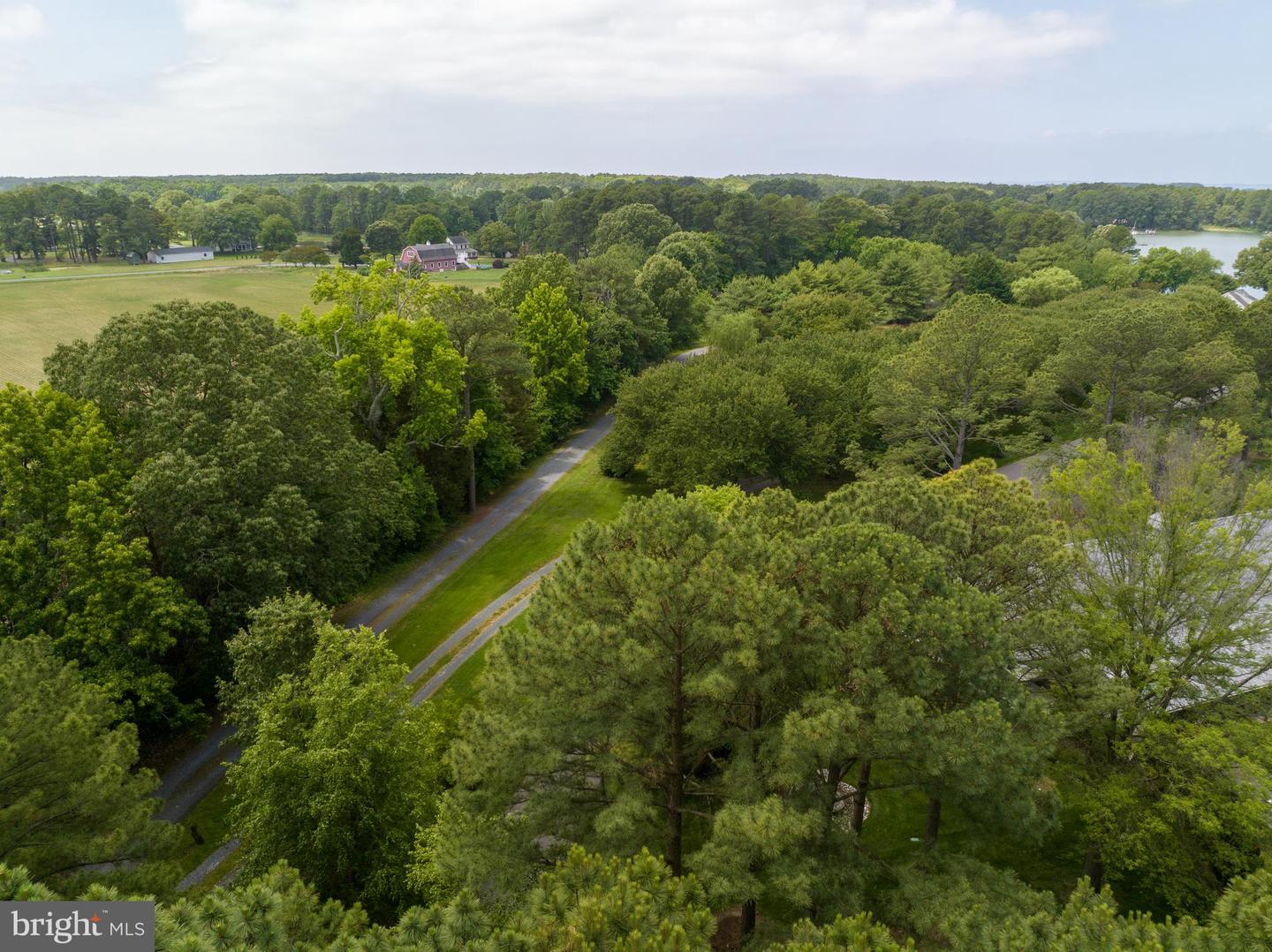 5560 Heron Point Rd