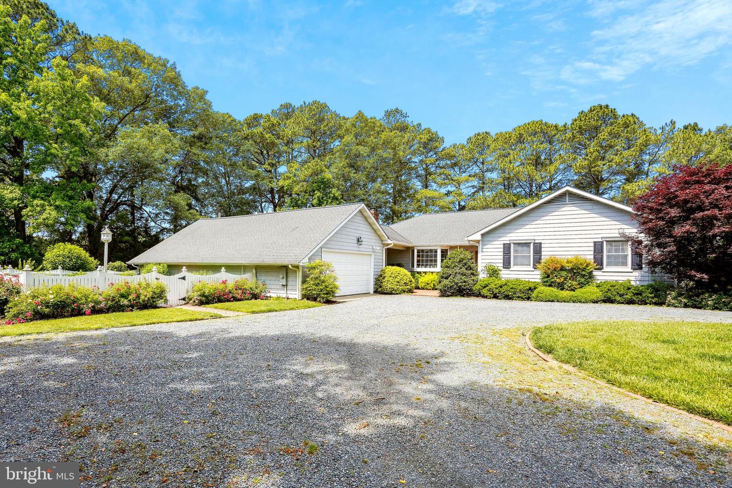 5560 Heron Point Rd