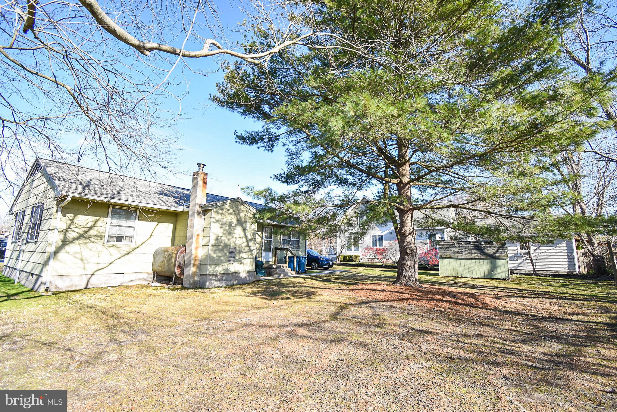104 E Maple Ave