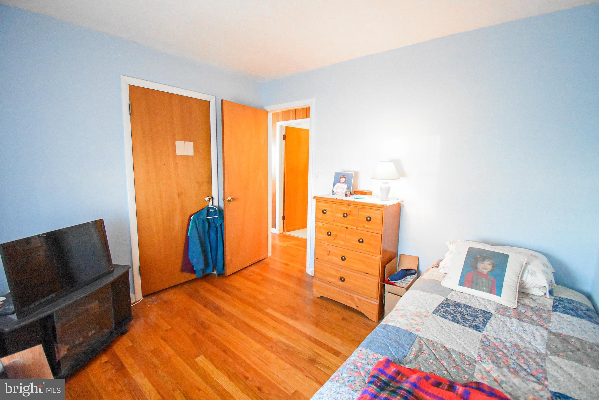 104 E Maple Ave