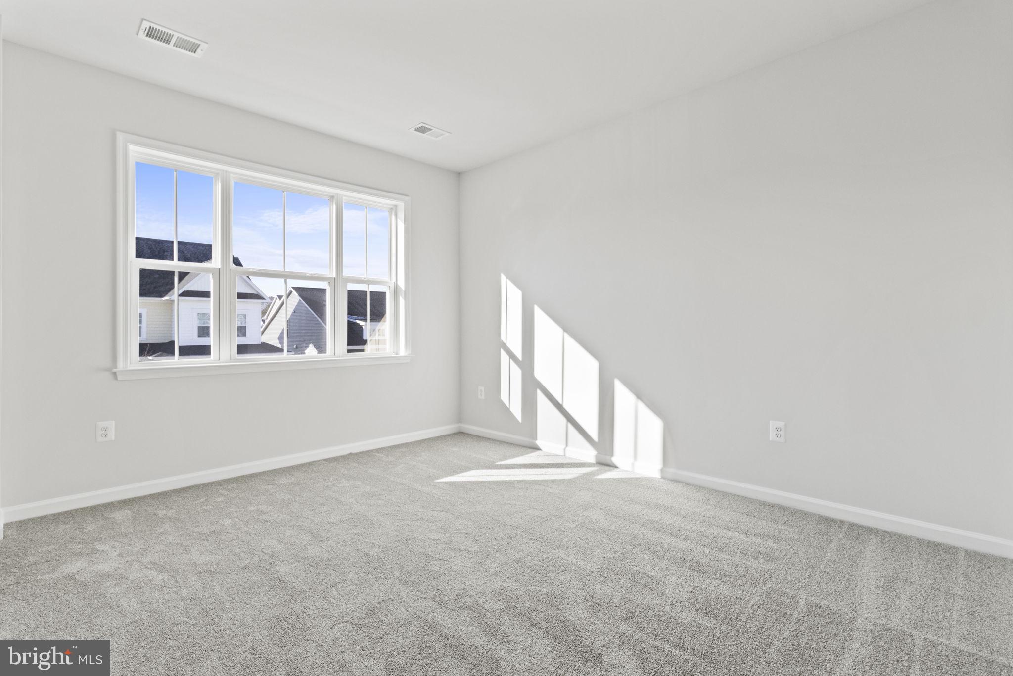 1465 Lake Ontario Dr