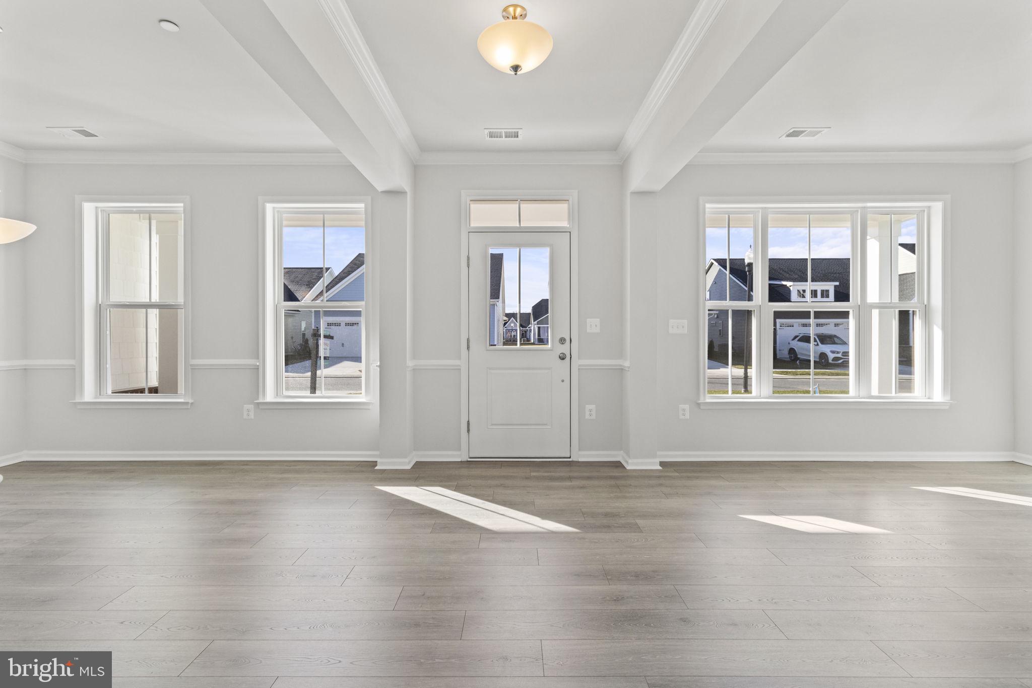 1465 Lake Ontario Dr