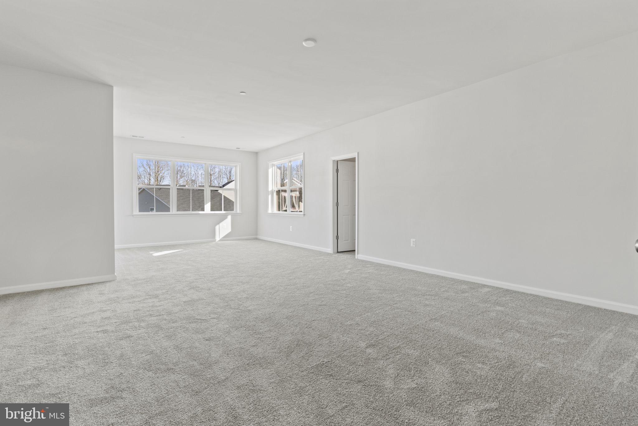 1465 Lake Ontario Dr