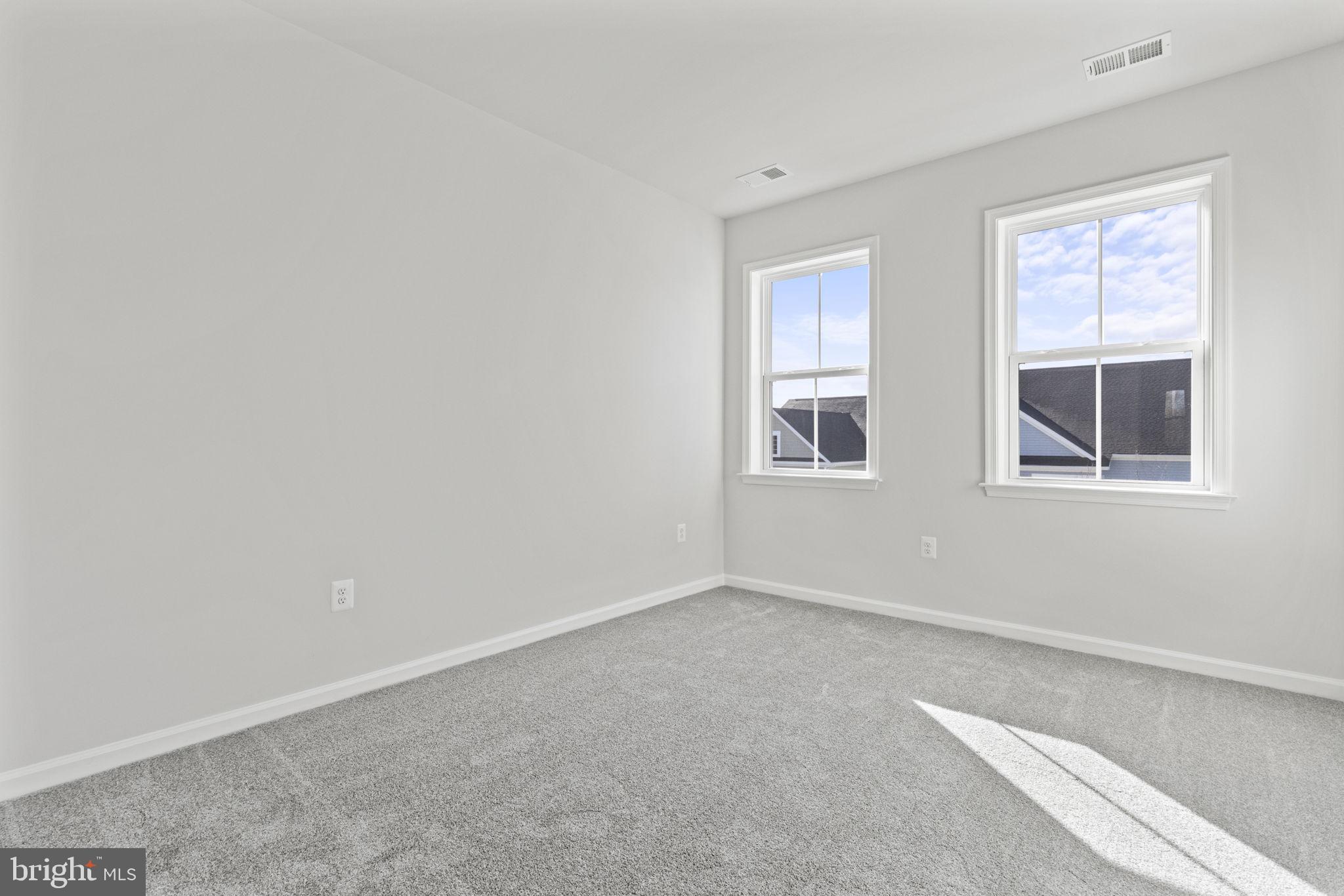 1465 Lake Ontario Dr