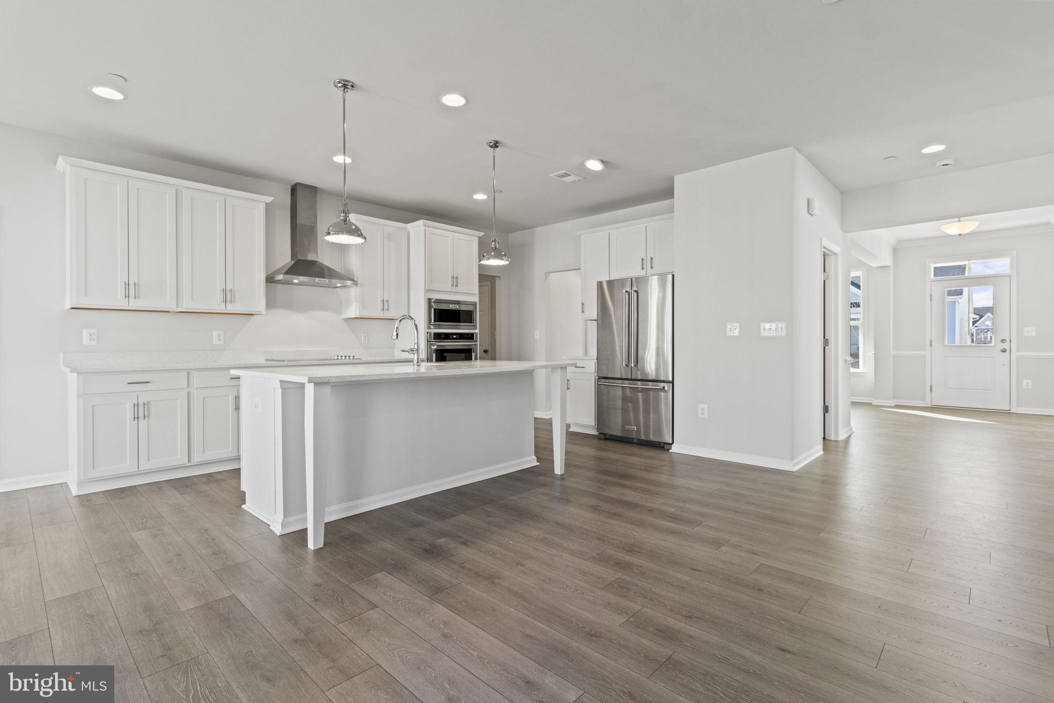 1465 Lake Ontario Dr