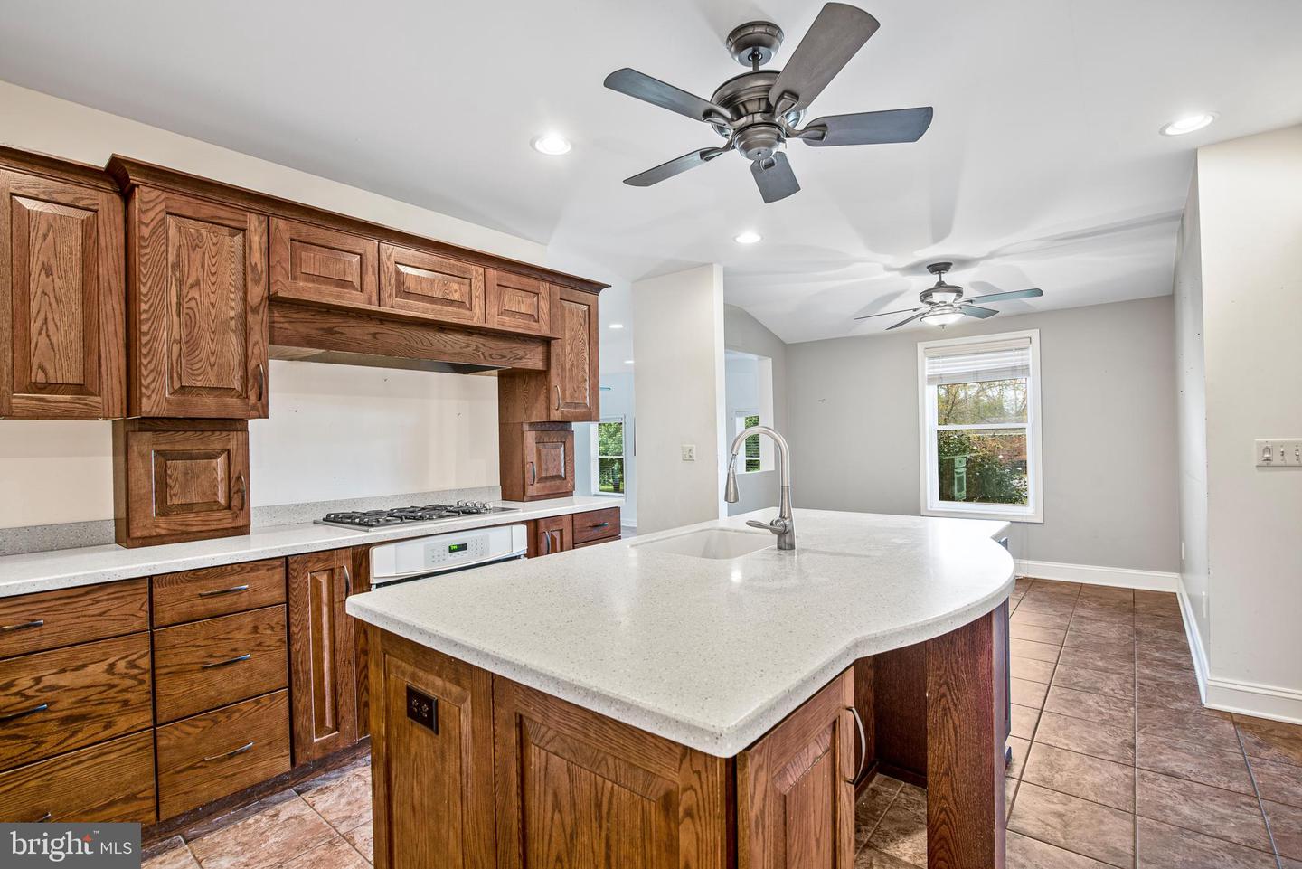 1015 N Washington St