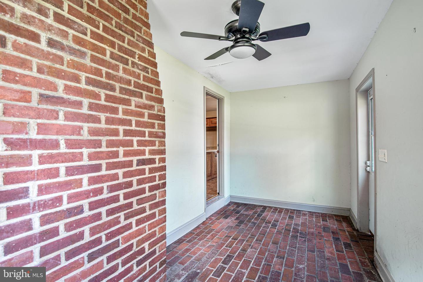 1015 N Washington St