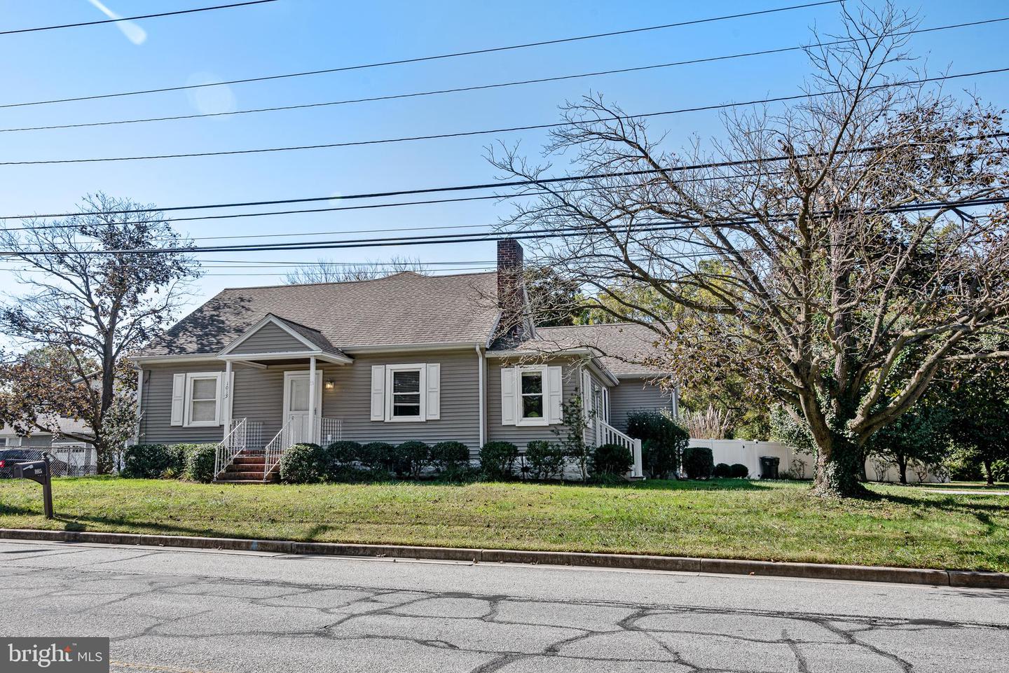 1015 N Washington St