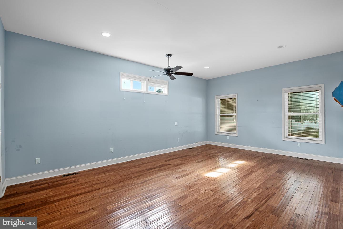 1015 N Washington St