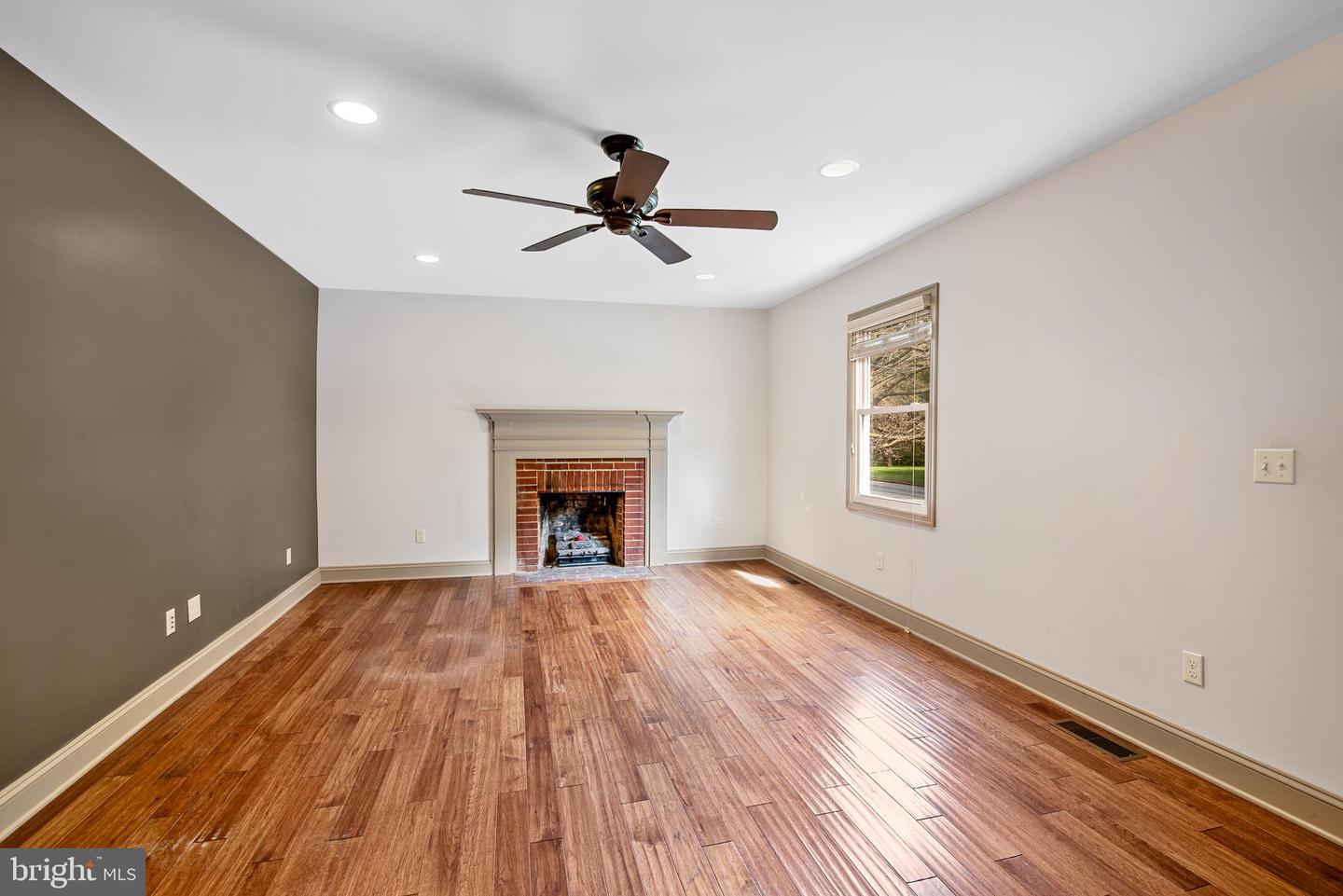 1015 N Washington St