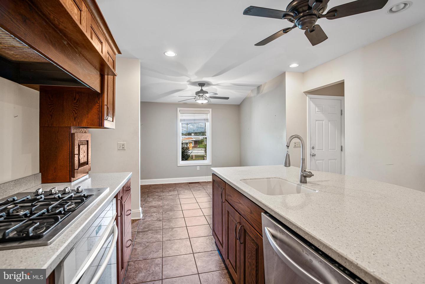 1015 N Washington St