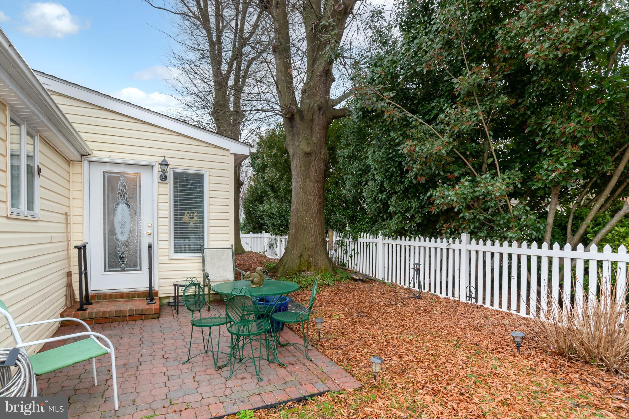 107 Bonfield Ave