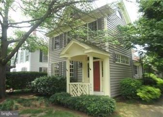 306 Morris St S