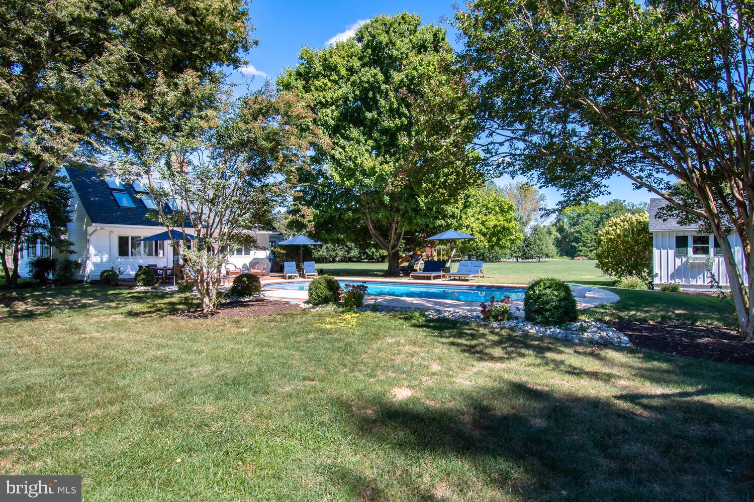 6239 Waterloo Dr