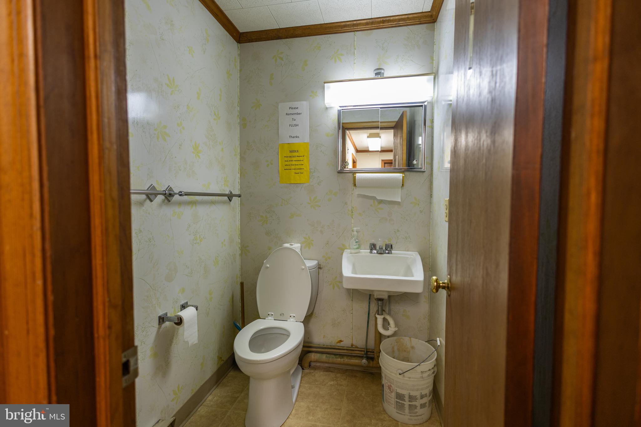 506 Brookletts Ave #A, Second Floor