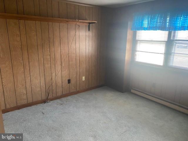 4047 Main St