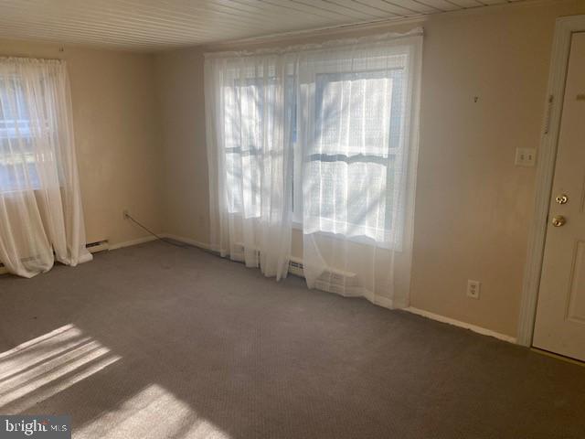 4047 Main St